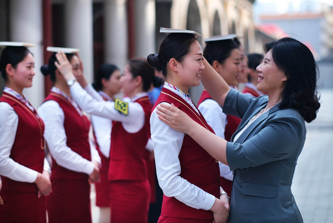 提升禮儀服務 傾心助力冬奧 餐廳服務